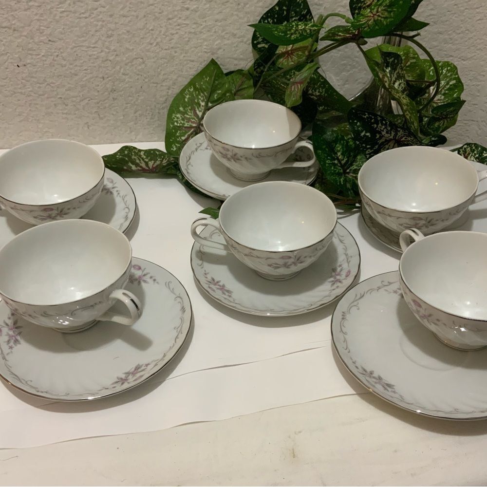 SET OF SIX GOLD STANDARD TEACUPS AND SAUCERS - GENUINE PORCELAIN CHINA - ROSES